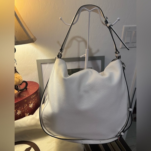 Marc Jacobs Empire City Hobo double strap Pebble Leather Porcelain Shoulder Bag - Picture 9 of 15